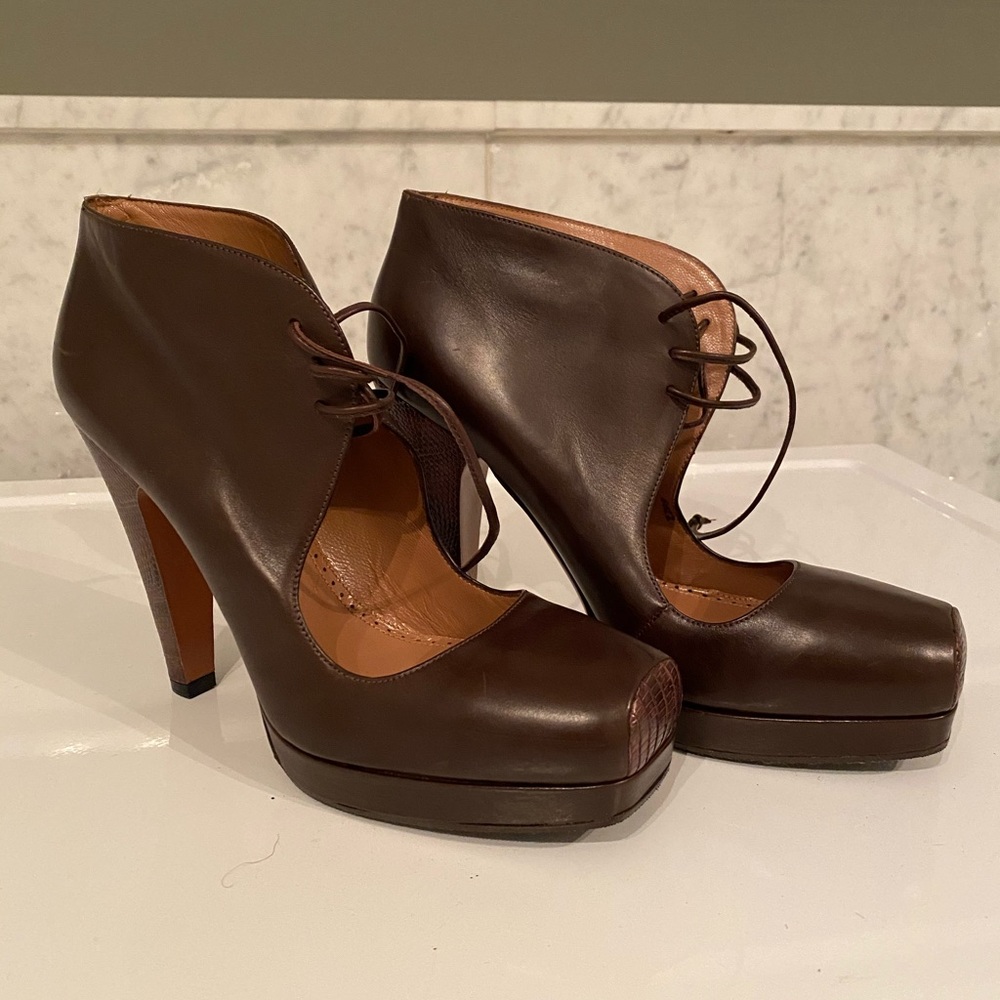Alaia brown leather lace-up platform heels